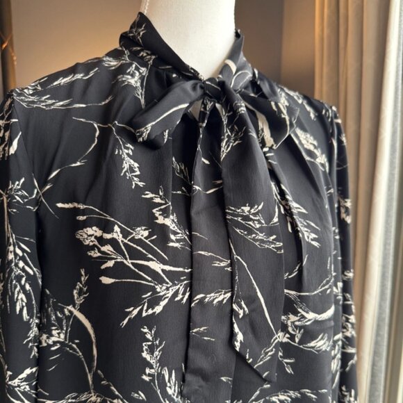 Black with Cream Plant Print Blouse - Picture 5 of 12